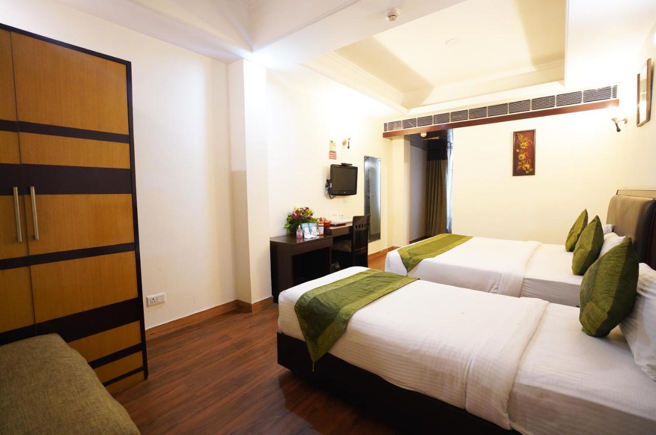Airport Hotel Grand By Fantasia Nuova Delhi Esterno foto