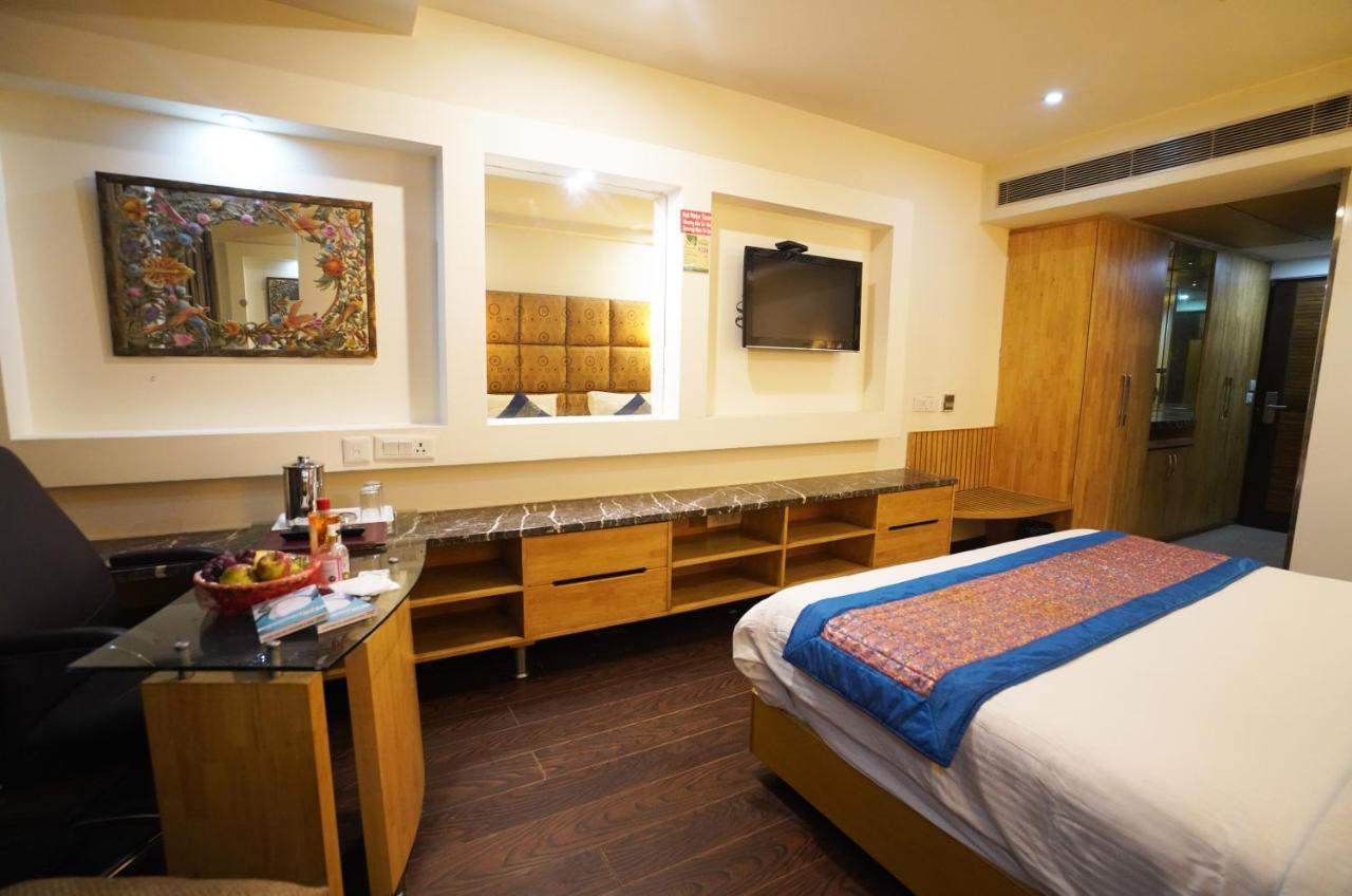 Airport Hotel Grand By Fantasia Nuova Delhi Esterno foto
