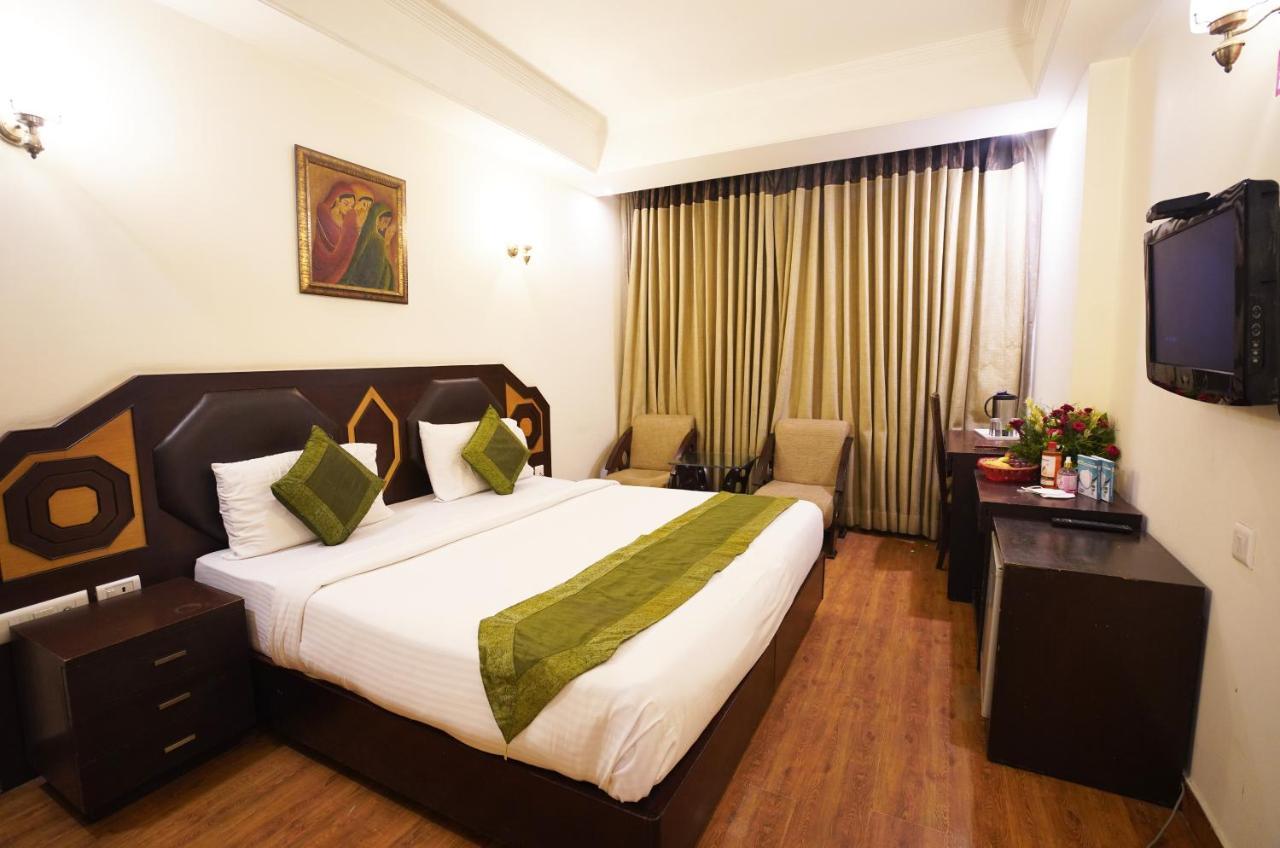 Airport Hotel Grand By Fantasia Nuova Delhi Esterno foto