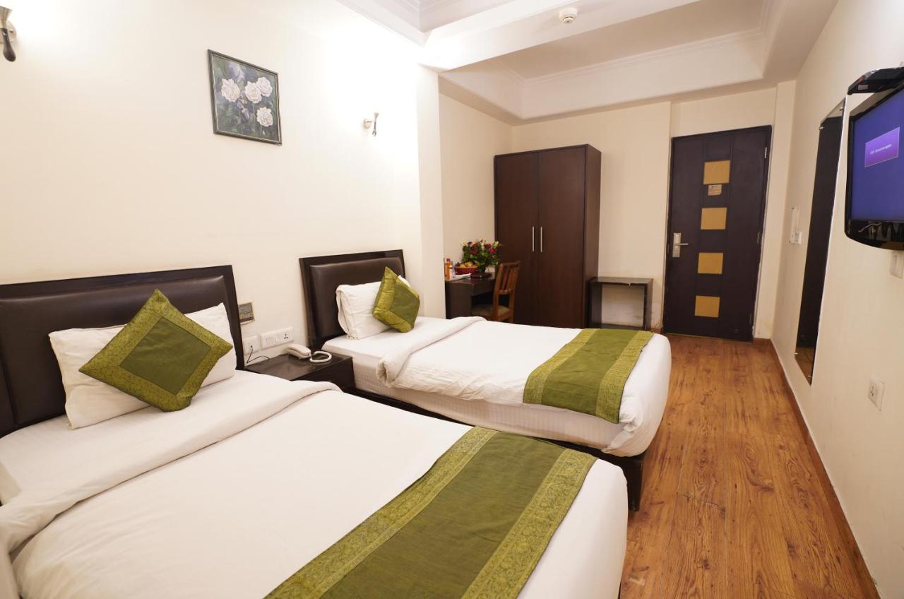Airport Hotel Grand By Fantasia Nuova Delhi Esterno foto