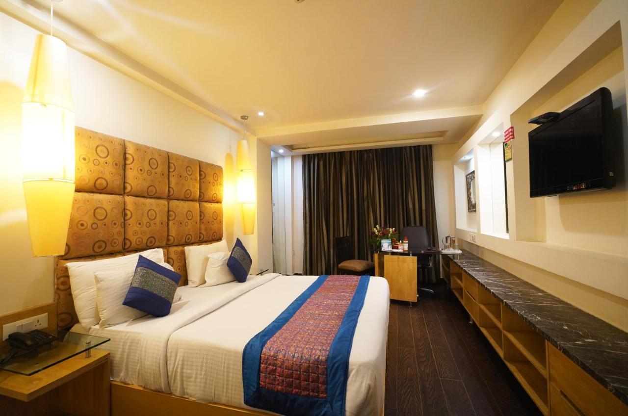 Airport Hotel Grand By Fantasia Nuova Delhi Esterno foto