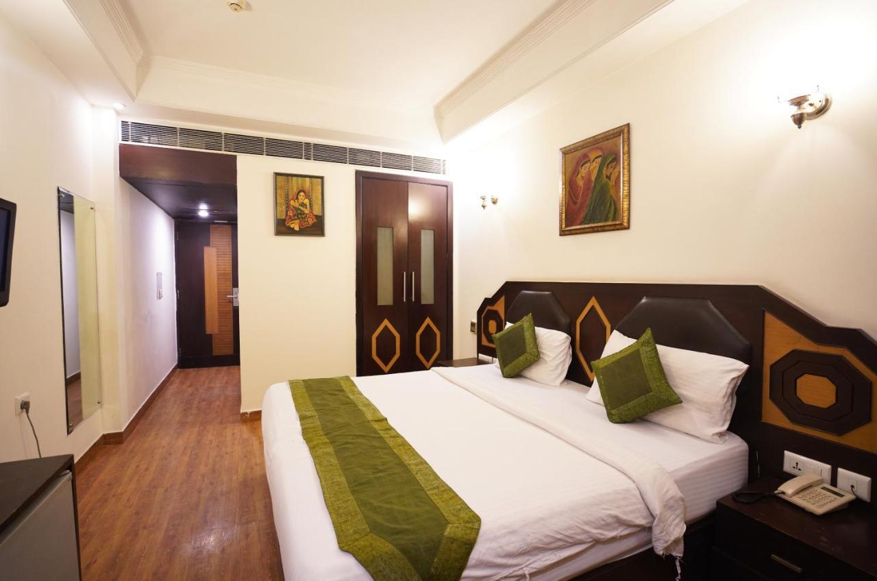 Airport Hotel Grand By Fantasia Nuova Delhi Esterno foto