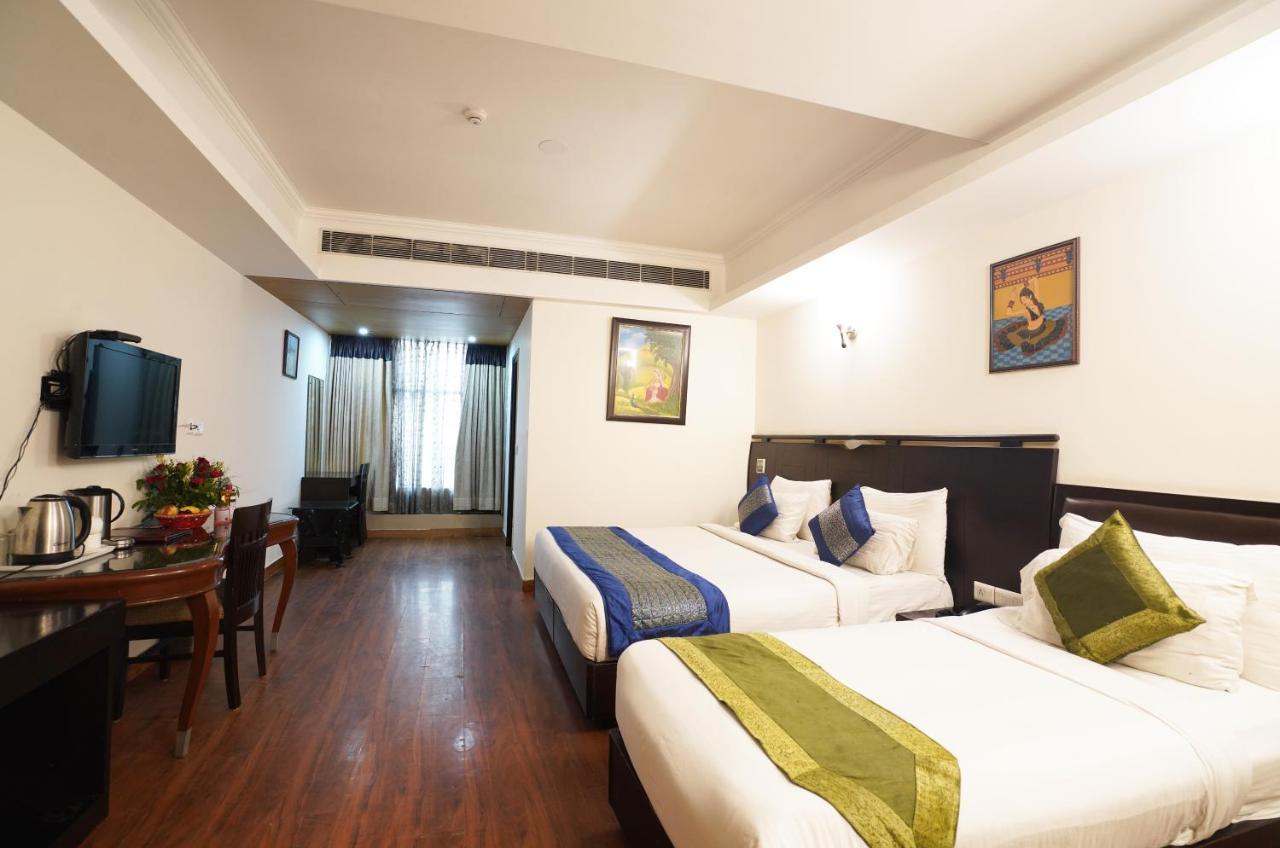 Airport Hotel Grand By Fantasia Nuova Delhi Esterno foto