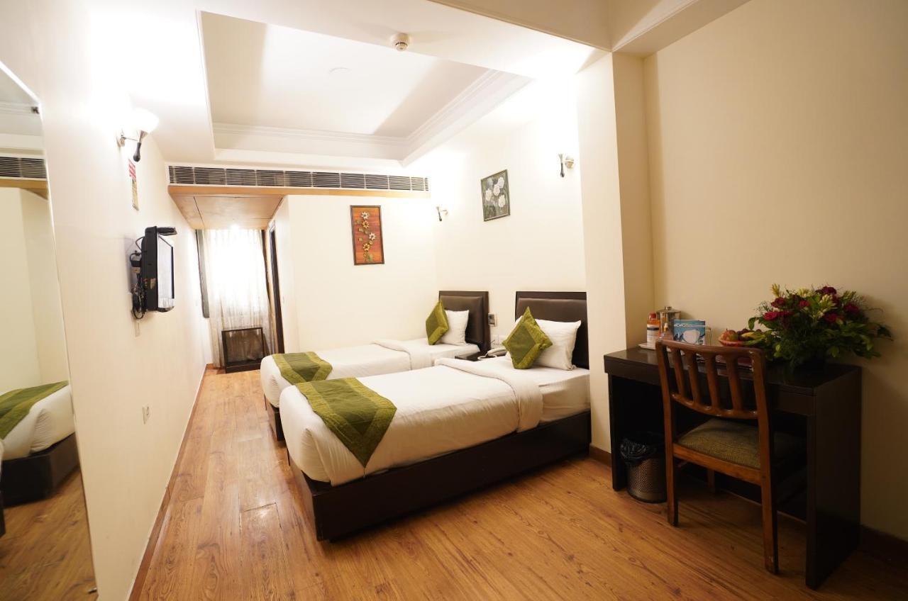 Airport Hotel Grand By Fantasia Nuova Delhi Esterno foto