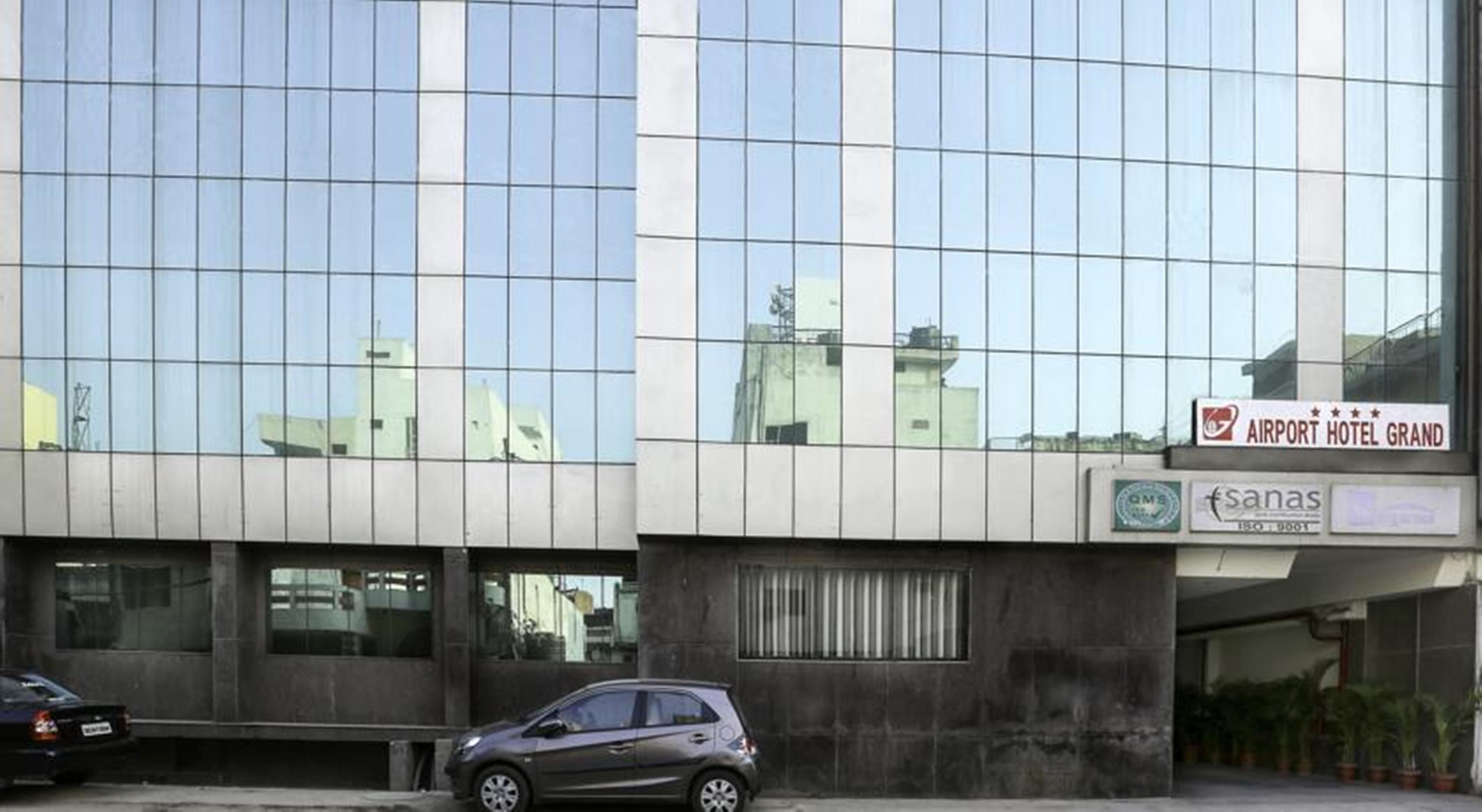Airport Hotel Grand By Fantasia Nuova Delhi Esterno foto