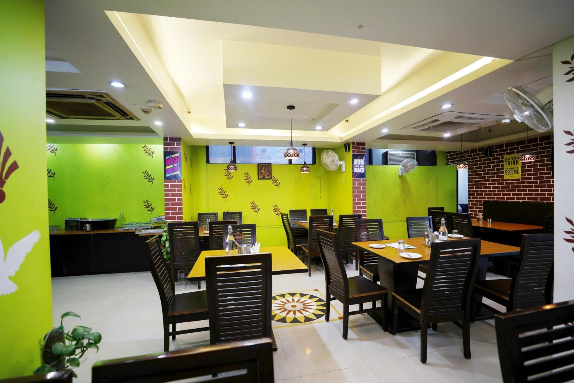 Airport Hotel Grand By Fantasia Nuova Delhi Esterno foto
