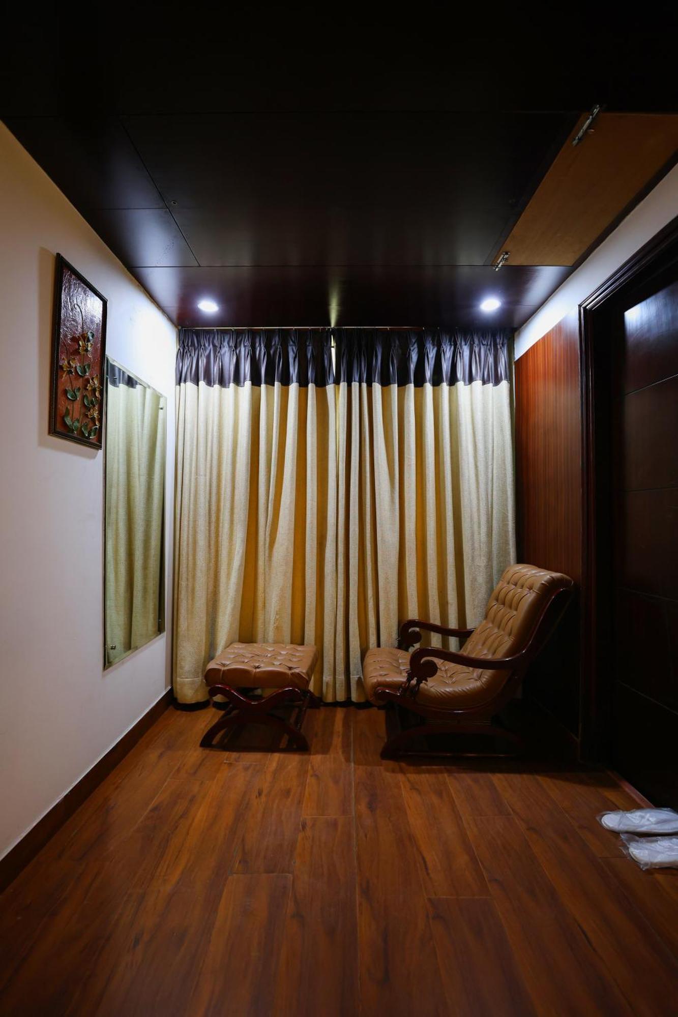 Airport Hotel Grand By Fantasia Nuova Delhi Esterno foto