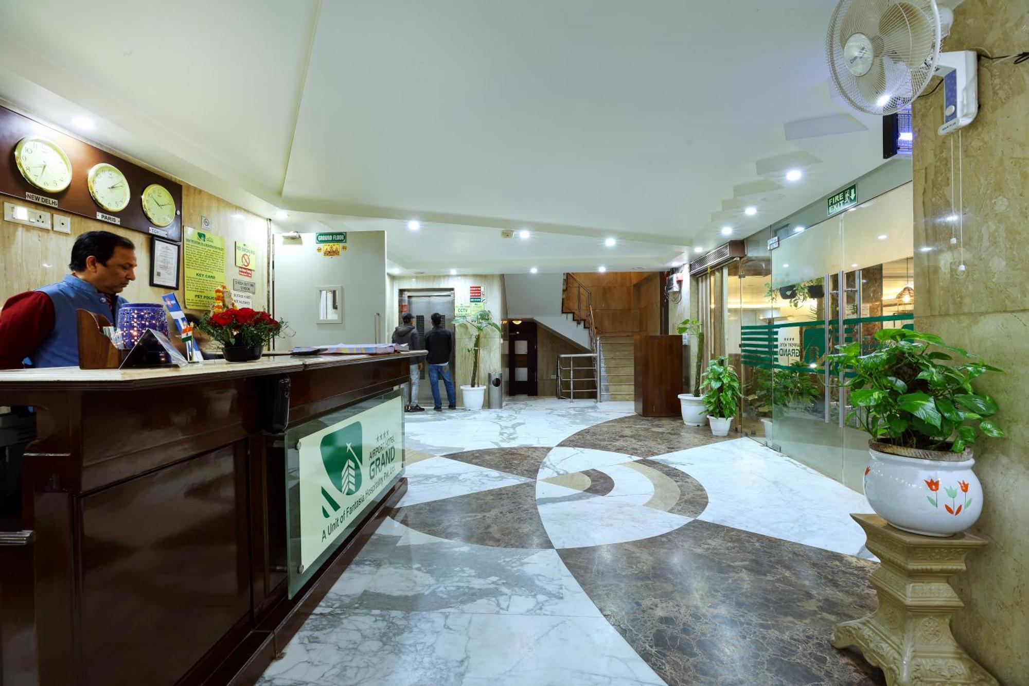 Airport Hotel Grand By Fantasia Nuova Delhi Esterno foto