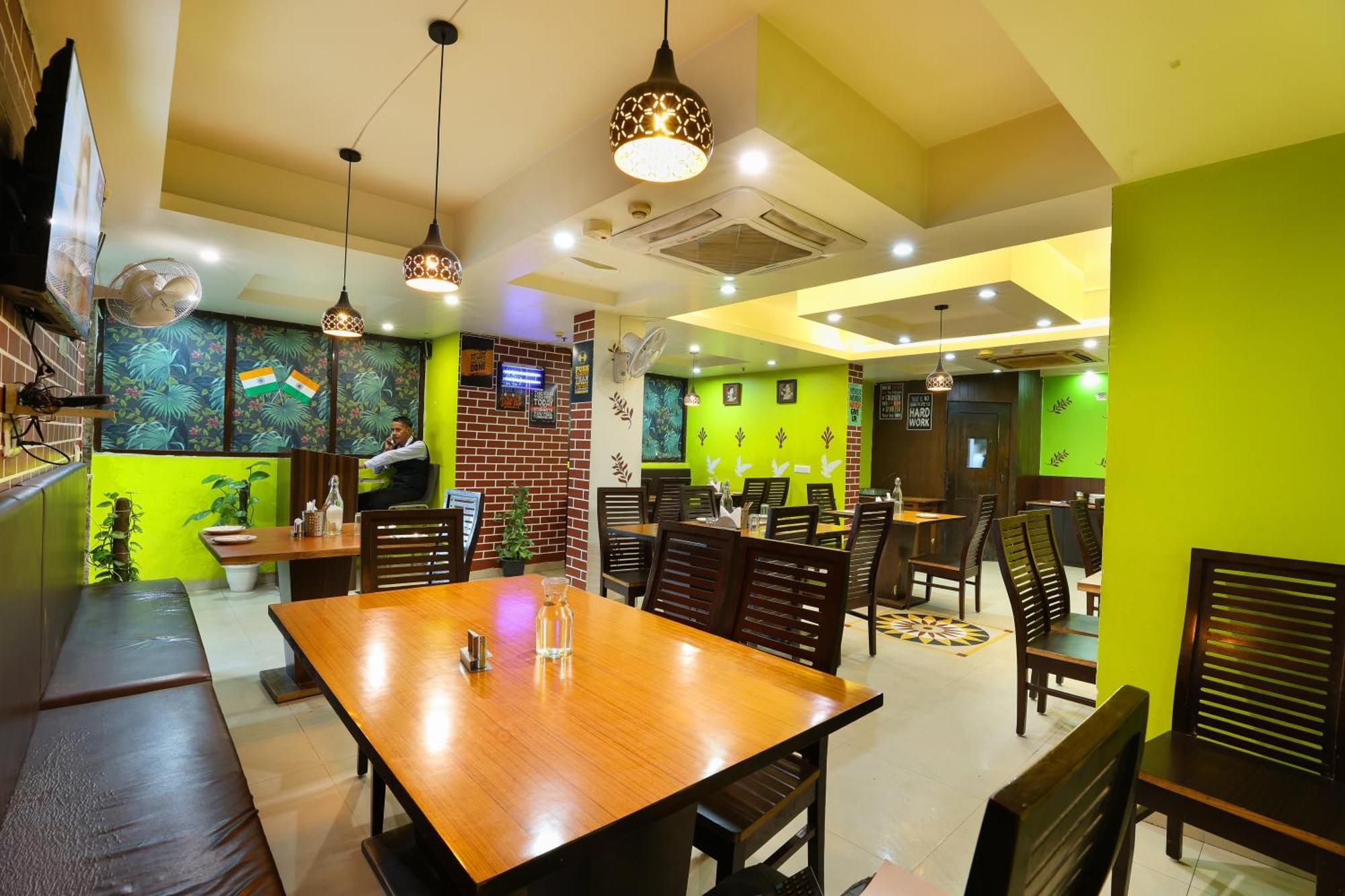 Airport Hotel Grand By Fantasia Nuova Delhi Esterno foto