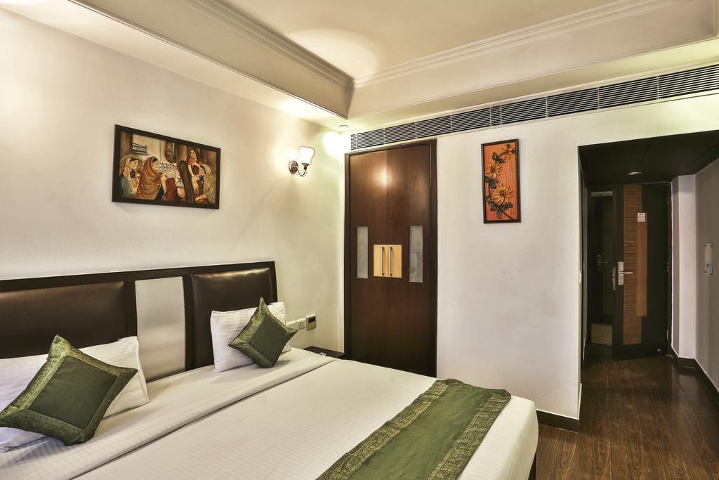 Airport Hotel Grand By Fantasia Nuova Delhi Esterno foto