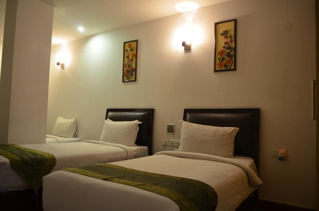 Airport Hotel Grand By Fantasia Nuova Delhi Esterno foto