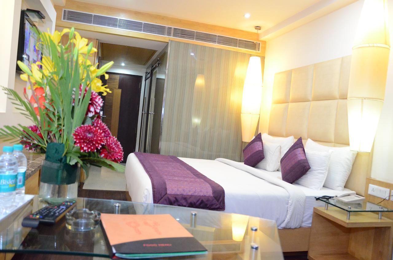 Airport Hotel Grand By Fantasia Nuova Delhi Esterno foto