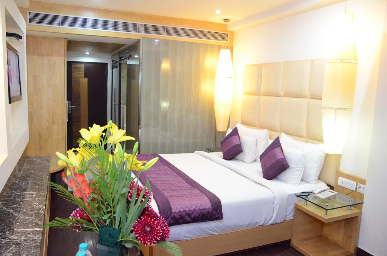 Airport Hotel Grand By Fantasia Nuova Delhi Esterno foto