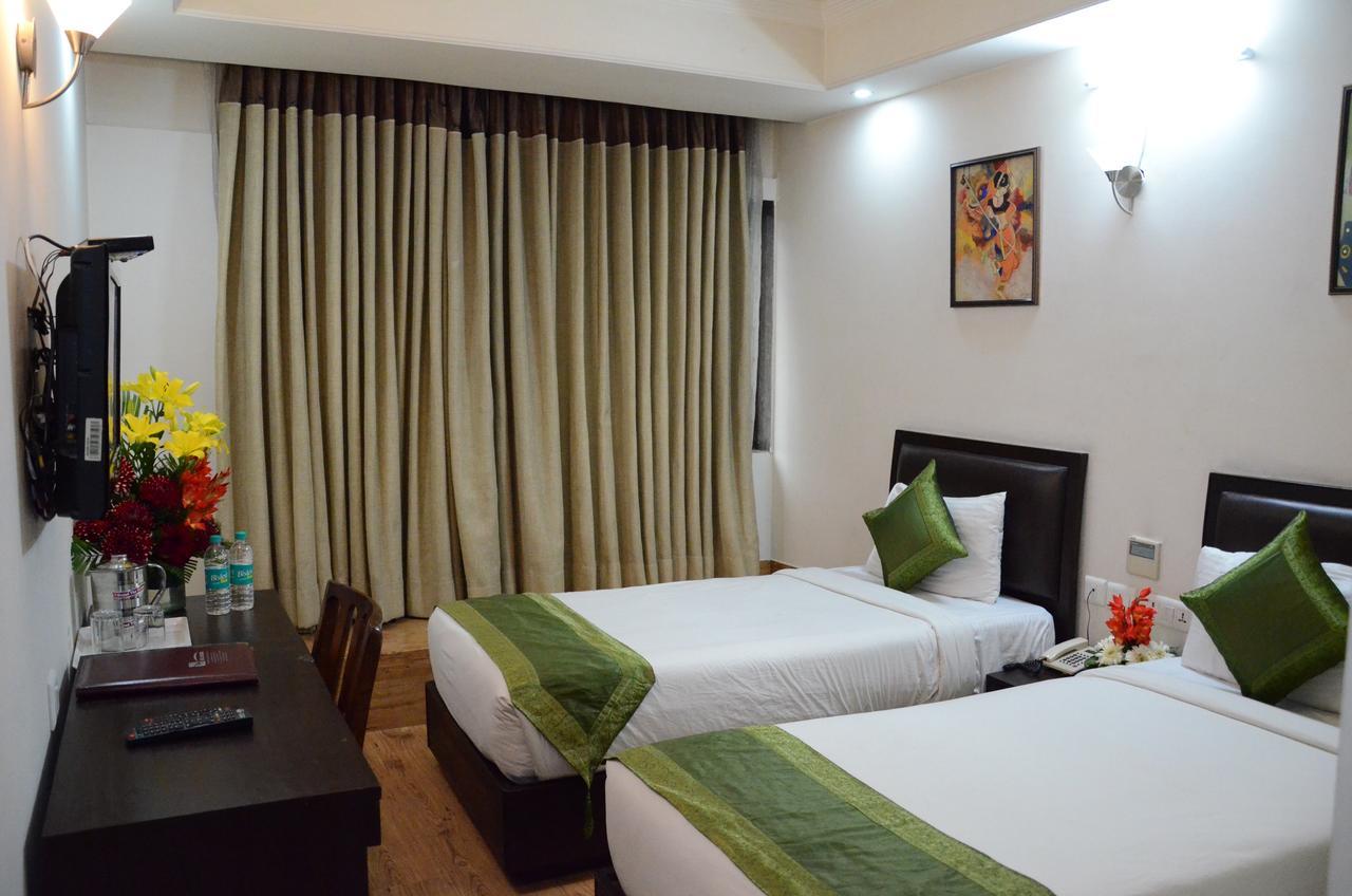 Airport Hotel Grand By Fantasia Nuova Delhi Esterno foto