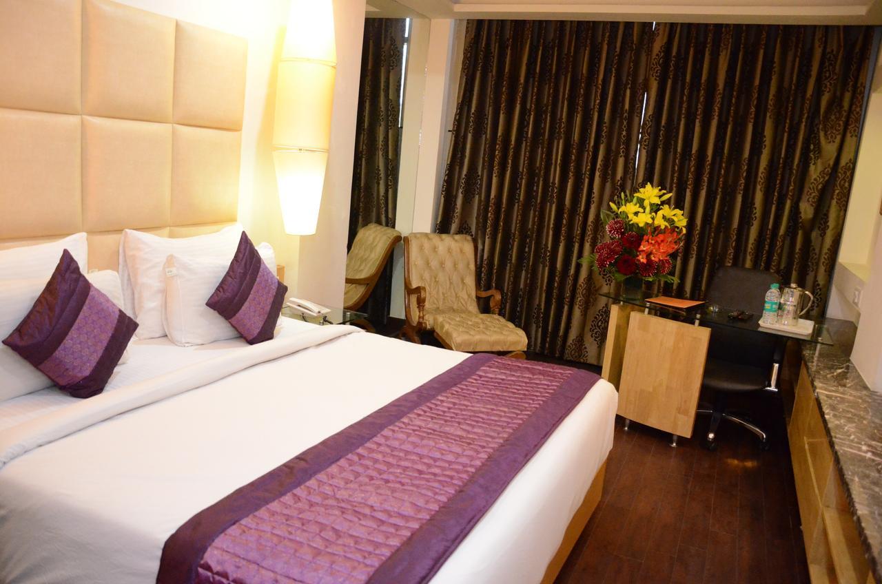 Airport Hotel Grand By Fantasia Nuova Delhi Esterno foto