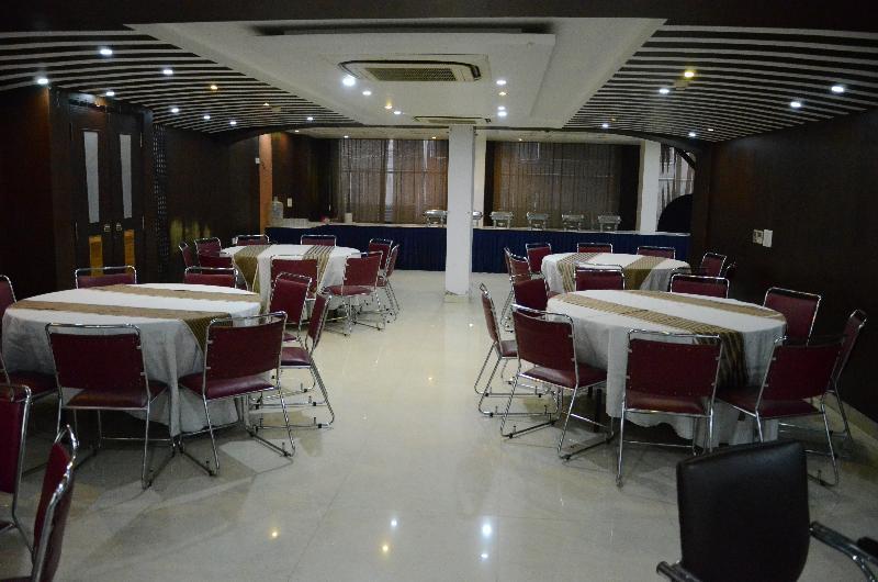 Airport Hotel Grand By Fantasia Nuova Delhi Esterno foto