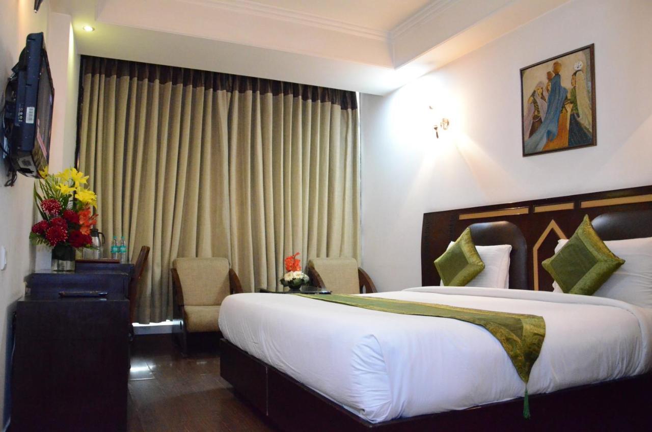 Airport Hotel Grand By Fantasia Nuova Delhi Esterno foto