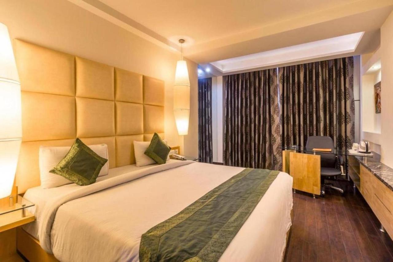 Airport Hotel Grand By Fantasia Nuova Delhi Esterno foto